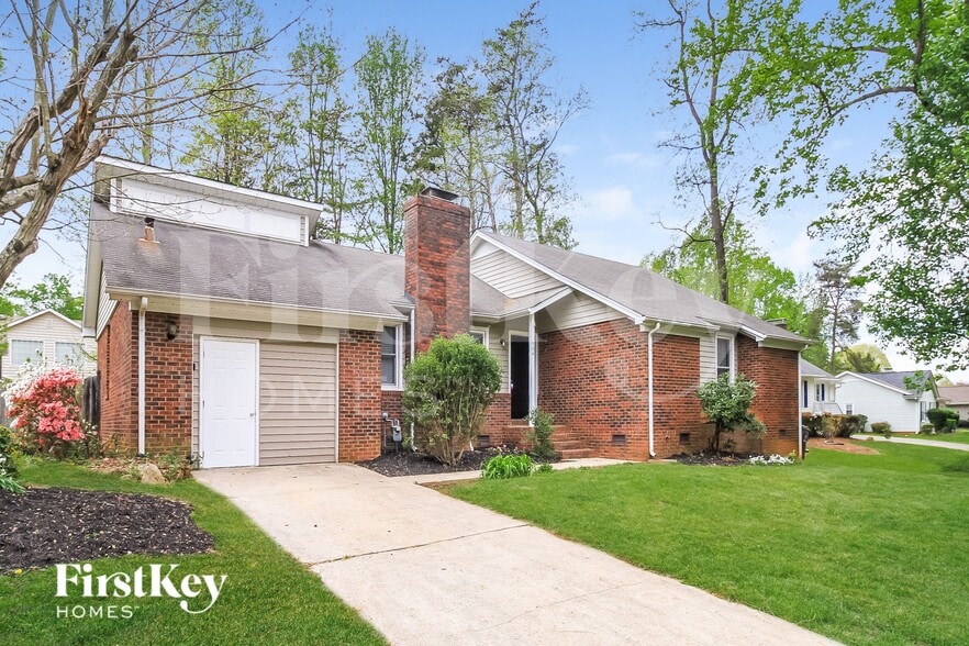 Building Photo - 324 Century Blvd