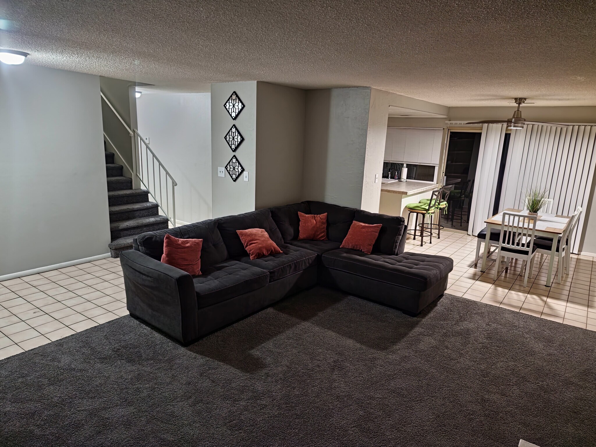 Building Photo - 2612 Siesta Ave