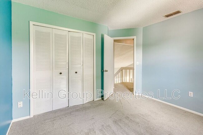 Building Photo - 1419 Persimmon Way