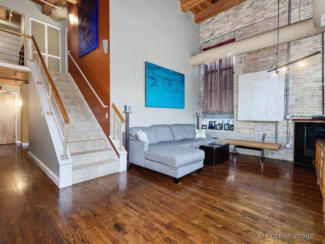 Building Photo - 2111 W Churchill St
