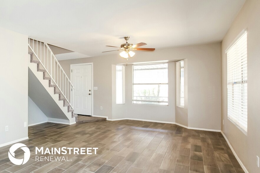 Building Photo - 927 E Escuda Dr