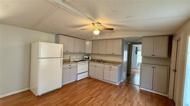 Building Photo - 5109 Hibiscus Rd