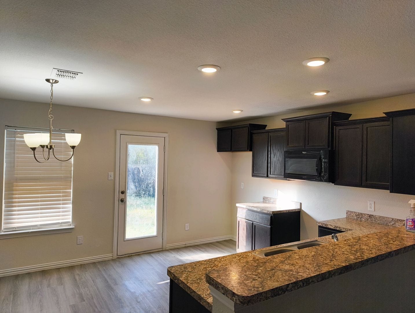 Building Photo - 1540 Chama Dr