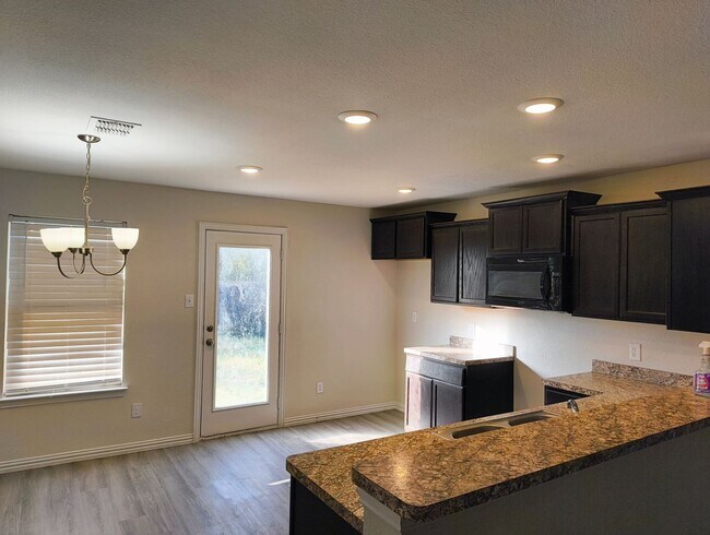 Building Photo - 1540 Chama Dr