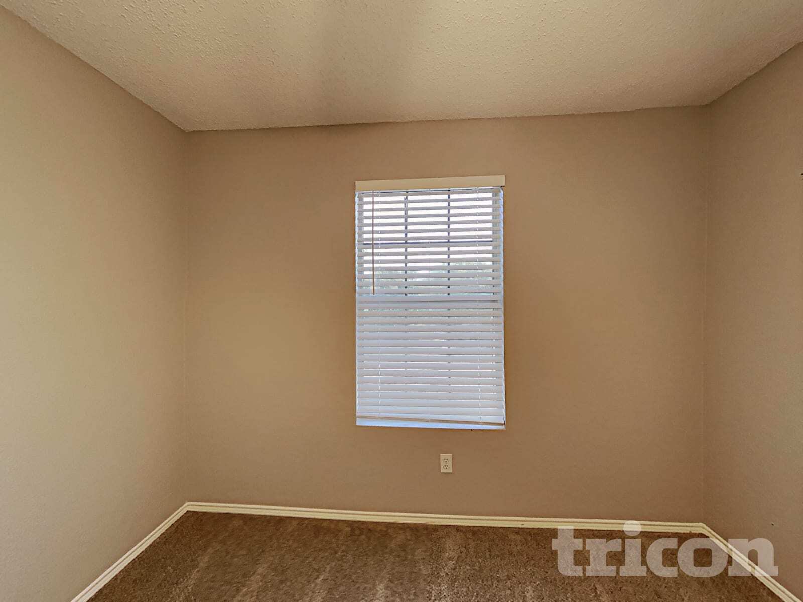 Building Photo - 7422 Amber Dr