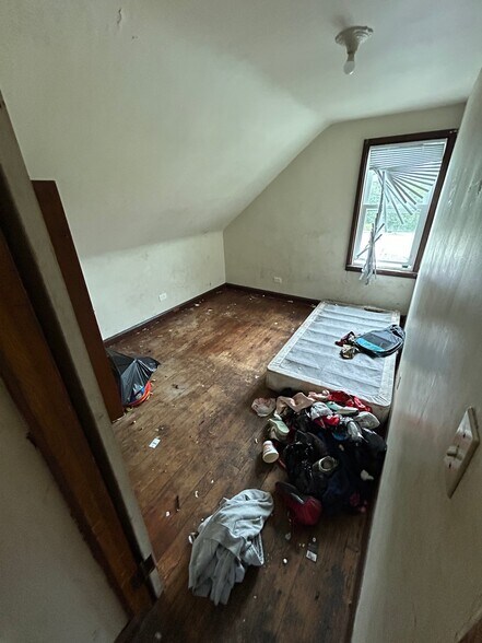 Building Photo - 951 High St