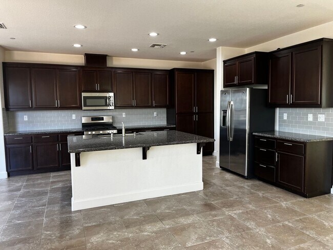 Building Photo - Executive 2828 Sqft. Rocklin 5 Bedroom, 4 ...