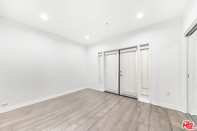 Building Photo - 8541 Alcott St