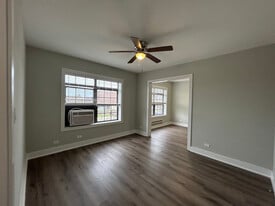 Building Photo - 725 Saint Johns Ave