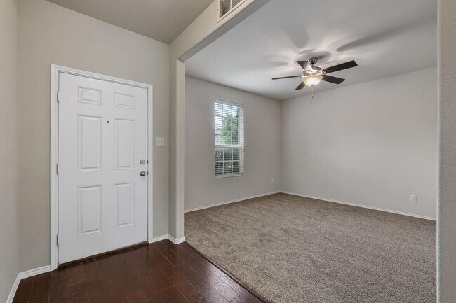 Building Photo - 1808 Abby Creek Dr