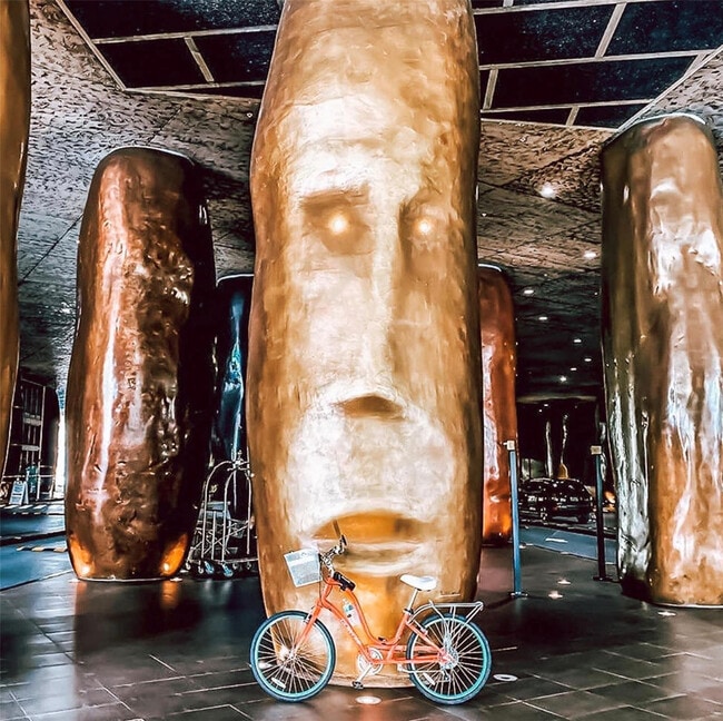 Building Photo - 495 Brickell Ave