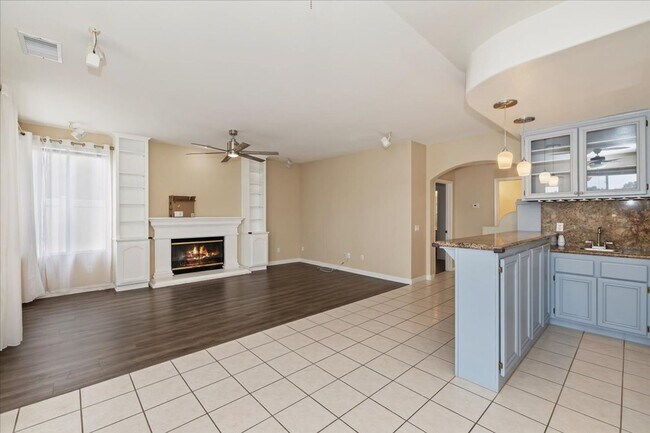 Building Photo - Lakefront Home for Lease – Panoramic Views...