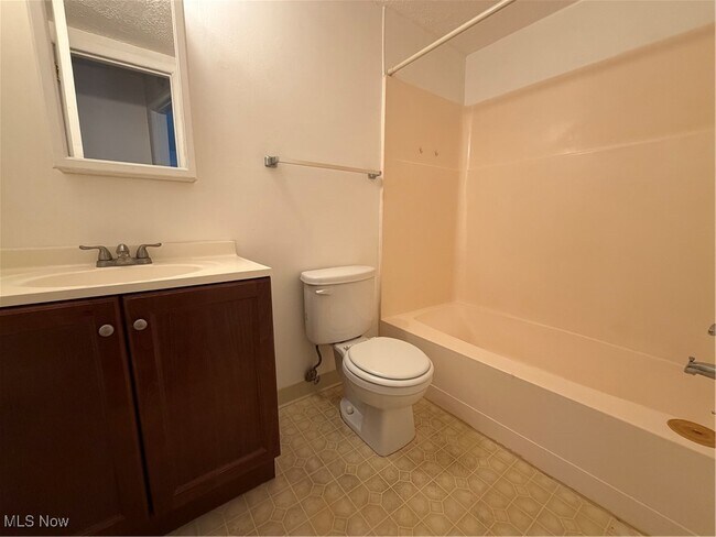 Building Photo - 4107 Orchard Dale Dr NW