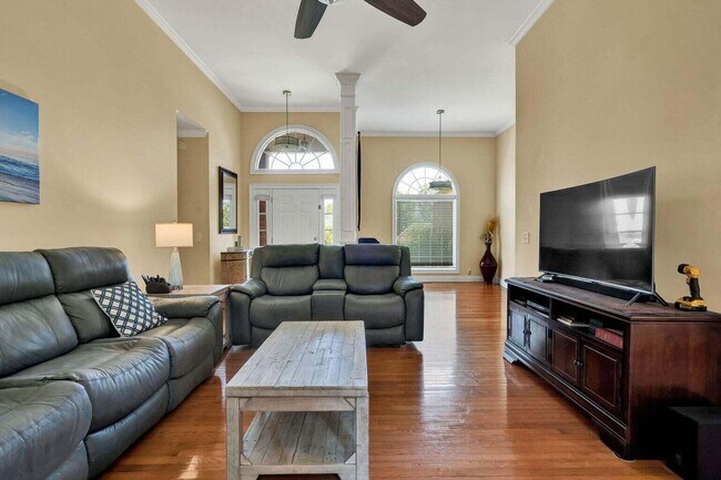 Building Photo - 1865 Weston Pl NW