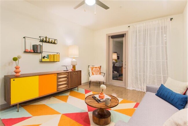 Building Photo - 1102 S Lamar Blvd