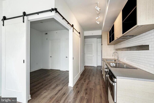 Building Photo - 2030 8th St NW