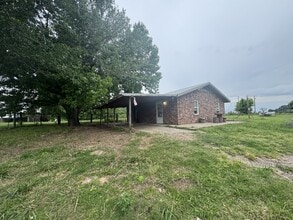 Building Photo - 18399 Old Hwy 112