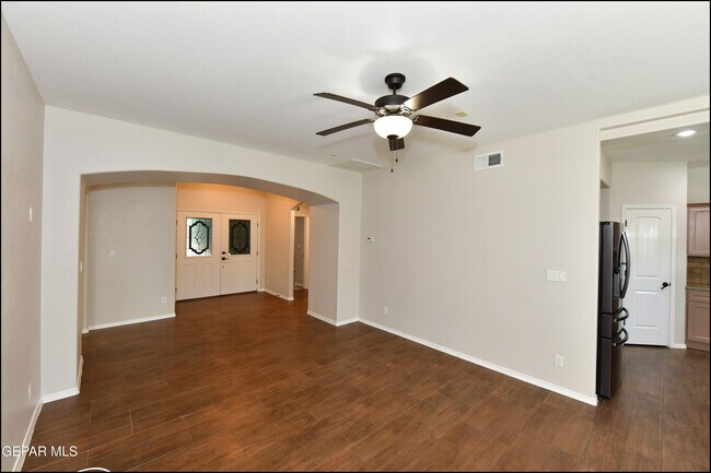 Building Photo - 820 Caterick St