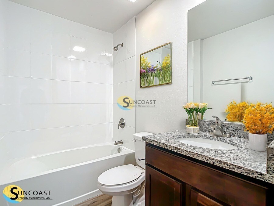 Building Photo - 8608 N Gilovu Dr