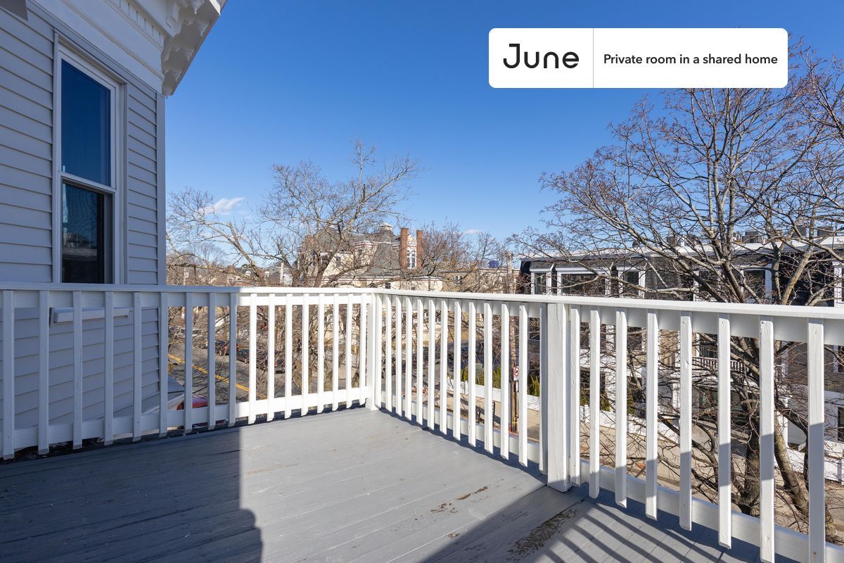 Building Photo - Room in Shared 4 bed/2 bath home in Savin Hill