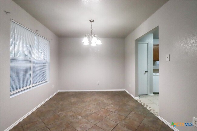 Building Photo - 1705 Liberty Hill Dr