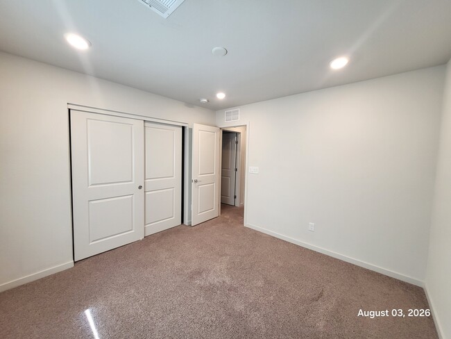 Building Photo - 9645 Jade Rise Ave