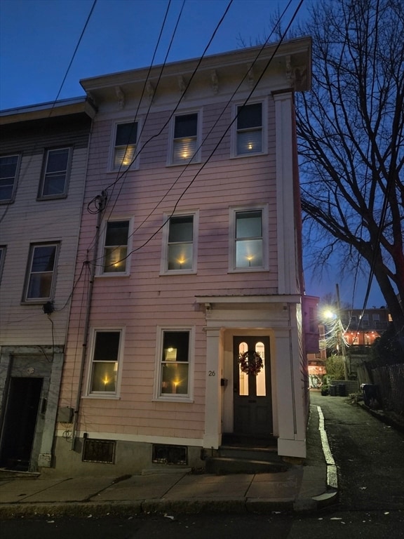 Building Photo - 26 Eden St