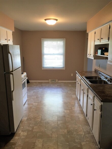 Building Photo - 2604 40th Pl