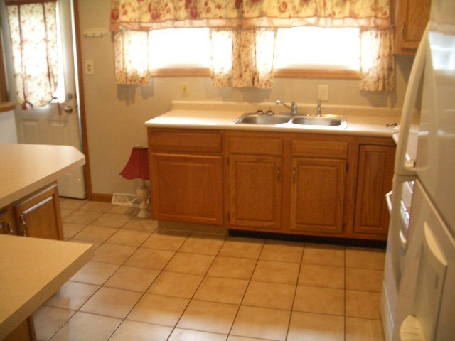 Building Photo - 247 Crestview Ln