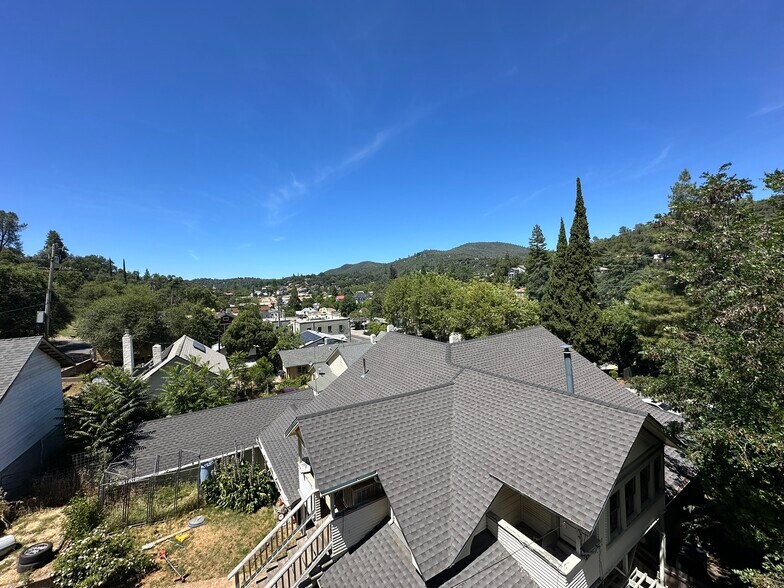 Building Photo - 507 McGowan St