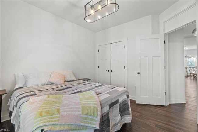 Building Photo - 7922 Shore Dr