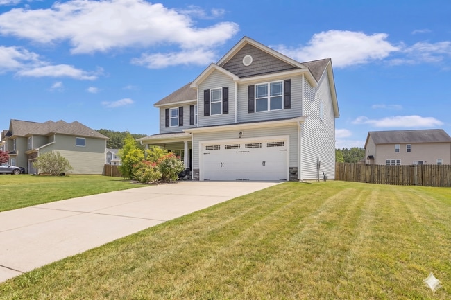Building Photo - Charming and Freshly Updated Cul-de-Sac Home in Sanford!