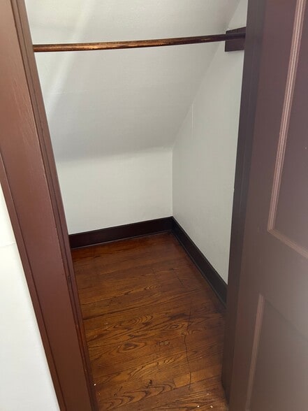 Building Photo - 1402 Northport Dr