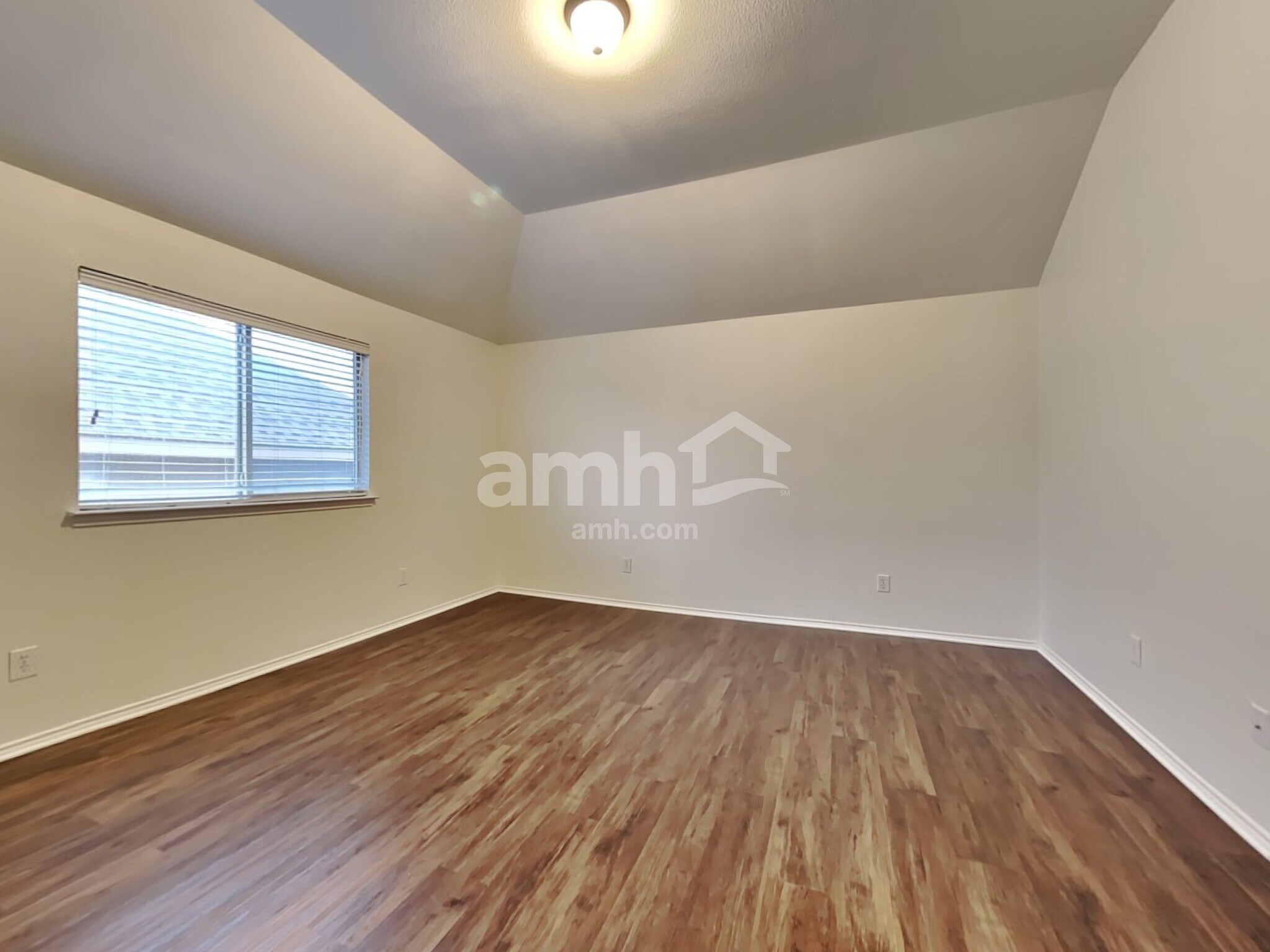 Building Photo - 6005 Stirrup Iron Dr