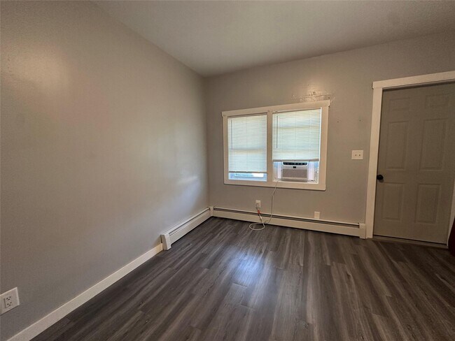 Building Photo - 1399 US-44