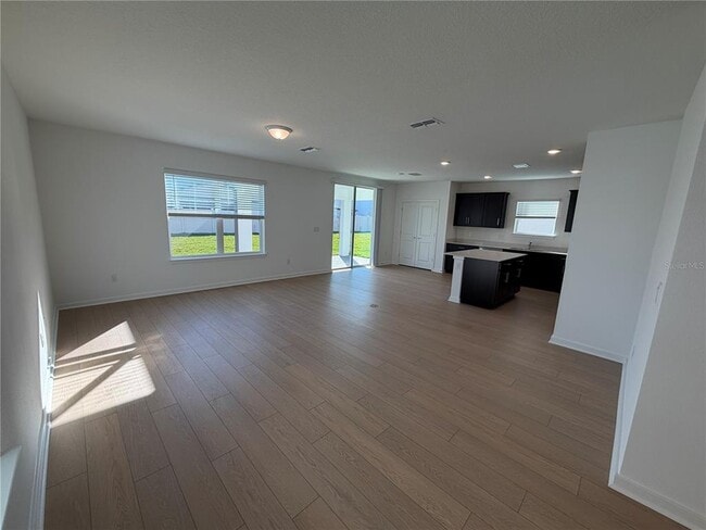 Building Photo - 33424 Binding Ties Ln