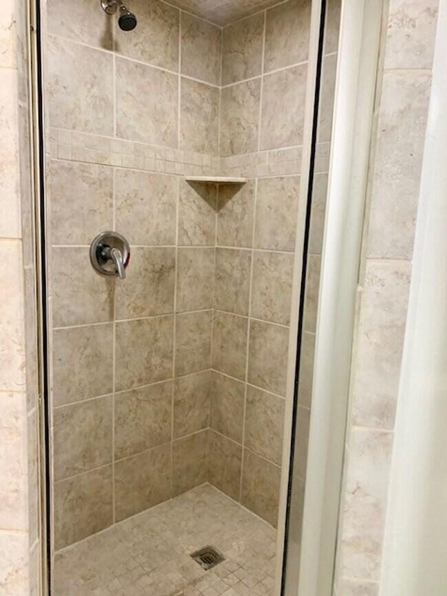 Building Photo - 2BD/2BA Condo for Lease on Park Blvd. Clos...
