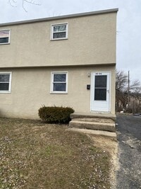 Building Photo - 4046-4048 Halsey Place
