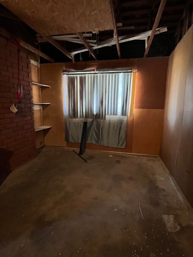 Building Photo - 2 bedroom 2 bathroom House In Apple Valley, Ca