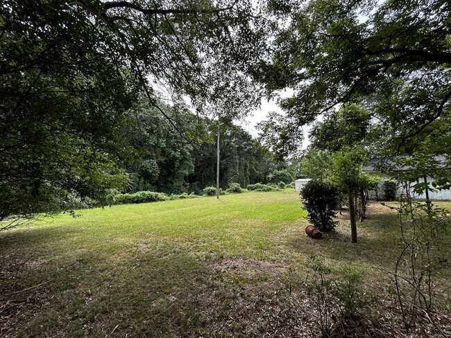 Building Photo - 1233 Crenshaw St