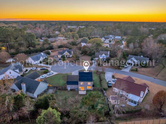 Building Photo - 4BR/2.5BA Pet Friendly home – BONUS Electricity Included! – Close to Beach & Shopping – $2,600/month