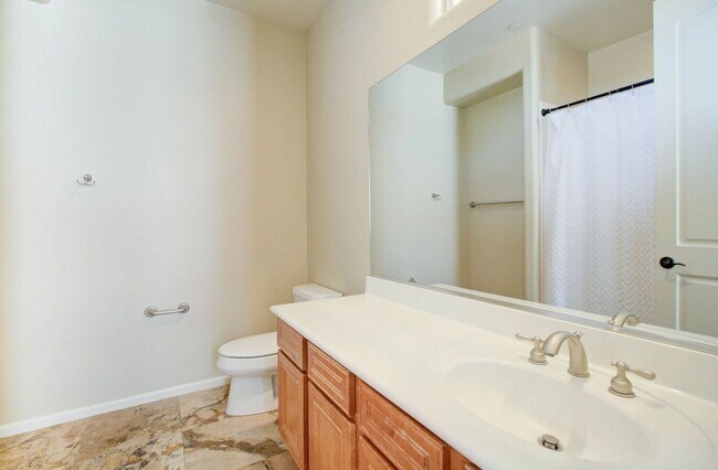 Building Photo - 9427 E Trailside View