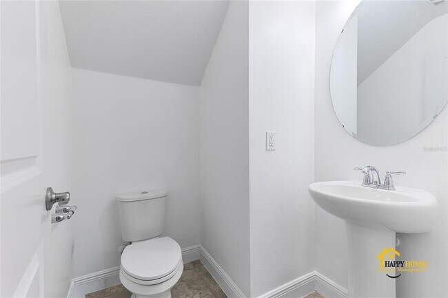 Building Photo - 13456 Stoddart Ave