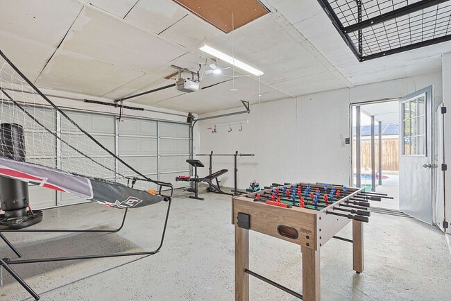 Building Photo - 5632 Terry St