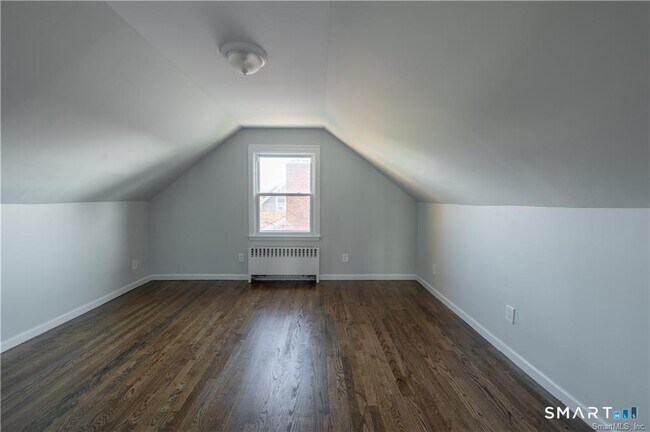 Building Photo - 927 Birmingham St