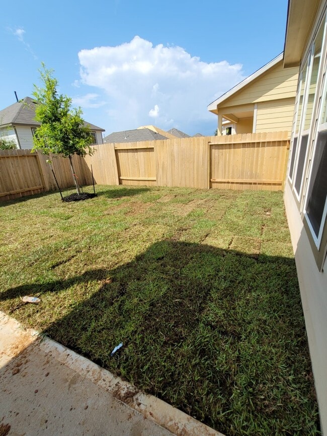 Building Photo - 4325 McGregor Blf Ln