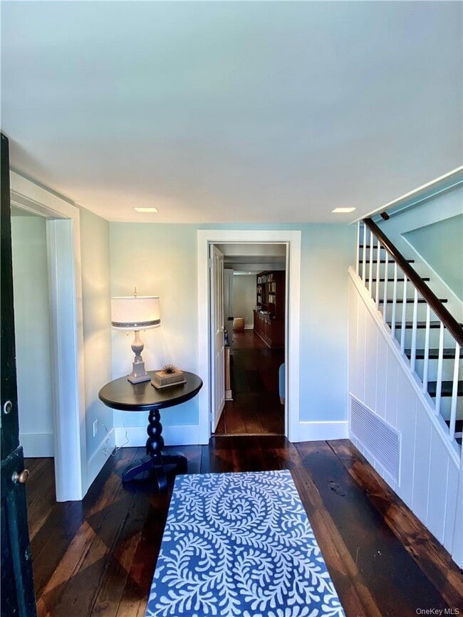 Building Photo - 333 Hook Rd