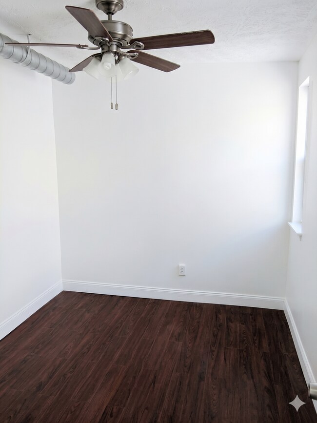 Building Photo - Beautiful 3 bed, 1 bath luxury apartment South Side Flats
