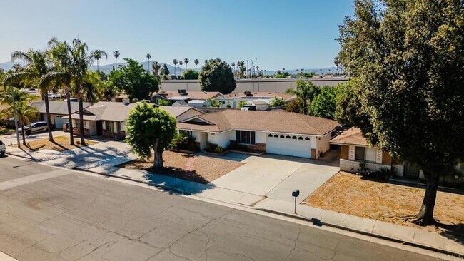 Building Photo - 2867 Cindy Ln