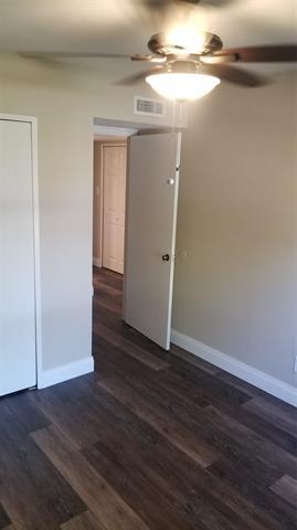Building Photo - 909 Rolling Ridge Dr